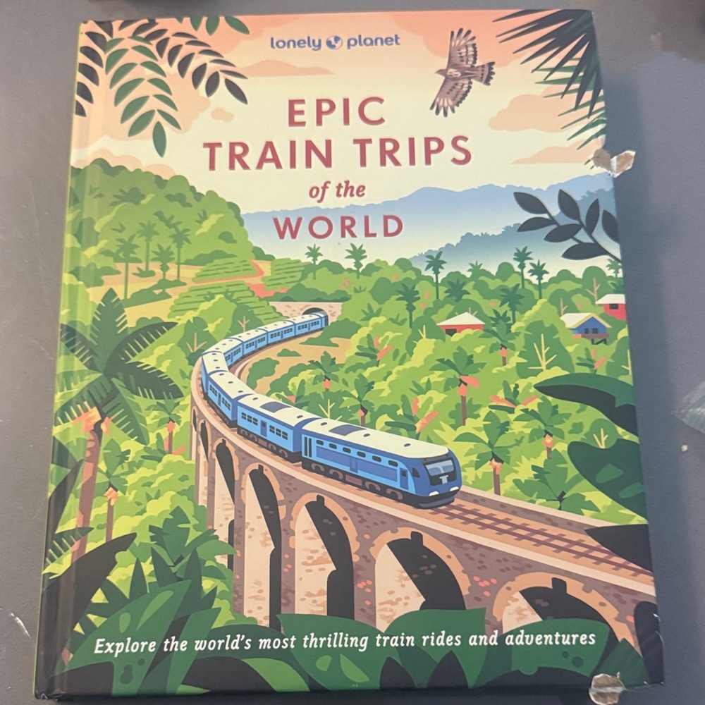 Epic Train Trips of the World - Green / Blue